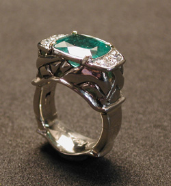 Stunning Emerald with Diamonds Around